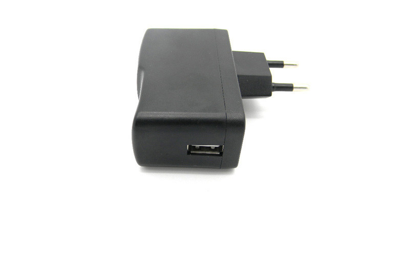 l'UE constante de tension USB de chargeur universel de voyage de 5V 2000mA branchent pour le PC de comprimé