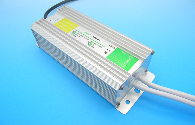 60w le condensateur électrolytique en aluminium IP68 imperméabilisent le conducteur constant du courant LED d'alimentation d'énergie
