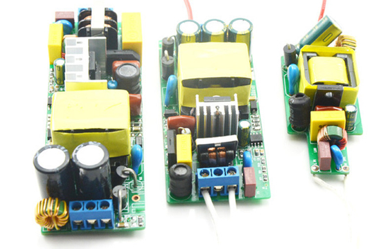 L'énergie de LED alimentation le conducteur constant 85V - 265V C.A., CE RoHS du courant LED de 18 watts