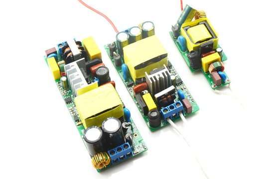 L'énergie de LED alimentation le conducteur constant 85V - 265V C.A., CE RoHS du courant LED de 18 watts
