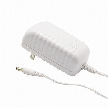adaptateur universel de courant alternatif 15W, alimentations d'énergie blanches du niveau V de couleur