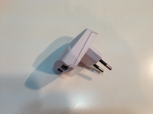 2.1A blancs conjuguent la prise d'Eu de chargeur d'adaptateur de courant alternatif De chargeur de mur d'Usb, 100 - 240v