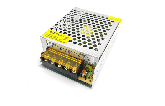 C.A. 60Watt à l'adaptateur d'alimentation CC Au-dessus de la tension pour la lumière de LED, court-circuit