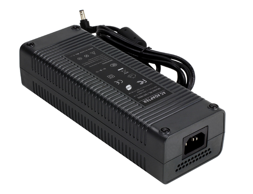 Adaptateur noir à C.A. d'ordinateur de 200 W, approvisionnement d'alimentation CC À C.A. du PC 12V16.7A d'ITX