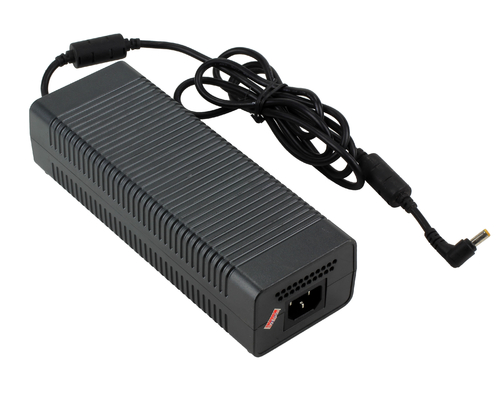 Adaptateur noir à C.A. d'ordinateur de 200 W, approvisionnement d'alimentation CC À C.A. du PC 12V16.7A d'ITX