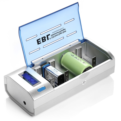 Chargeur et déperditeur de batterie rapides futés universels d'affichage à cristaux liquides pour les batteries Ni-CD d'aa