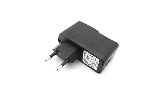 Chargeur universel de voyage d'AC100-240V USB