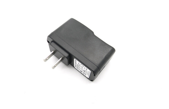 le chargeur universel de voyage de 5V 2.0A 10W USB a réglé la prise des USA, court-circuit