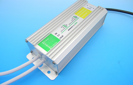 60w le condensateur électrolytique en aluminium IP68 imperméabilisent le conducteur constant du courant LED d'alimentation d'énergie