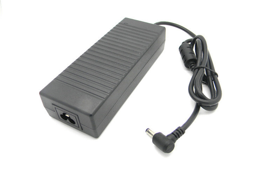 Alimentation d'énergie de bureau automatique de commutation 24V 6A pour l'affichage à LED