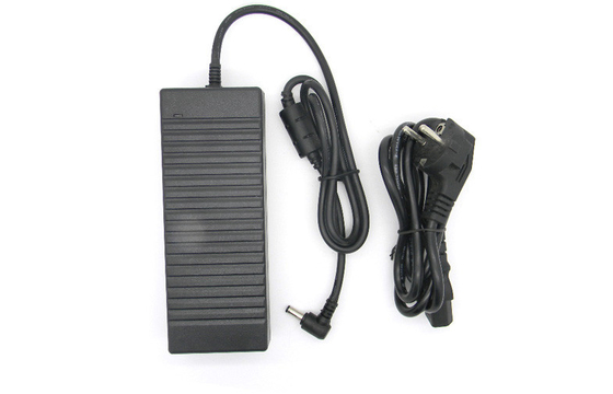 Alimentation d'énergie de bureau automatique de commutation 24V 6A pour l'affichage à LED