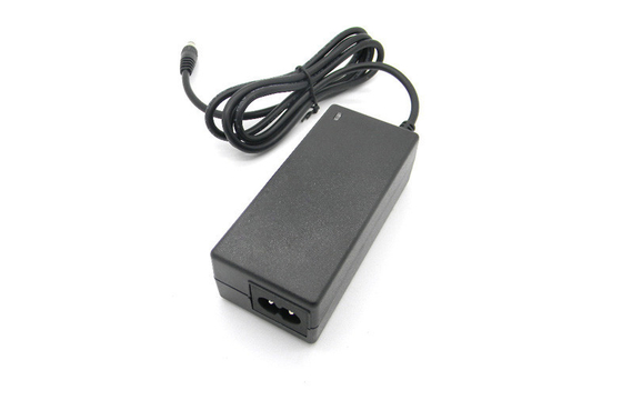 Au-dessus du C.A. de tension à la prise BRITANNIQUE du bureau 36W 12V d'adaptateur d'alimentation CC Pour l'affichage à cristaux liquides TV