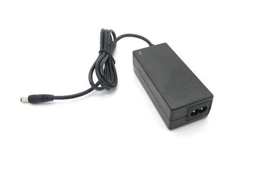 Au-dessus du C.A. de tension à la prise BRITANNIQUE du bureau 36W 12V d'adaptateur d'alimentation CC Pour l'affichage à cristaux liquides TV