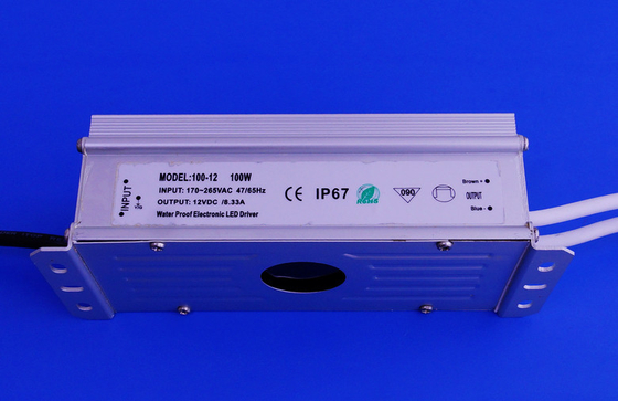 L'énergie menée par Ip67 de réverbère d'aluminium alimentation le rendement de 100 watts d'hauteur