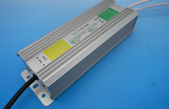 150W imperméabilisent le CE RoHS de la partie 15 de FCC de l'alimentation d'énergie de LED 12V