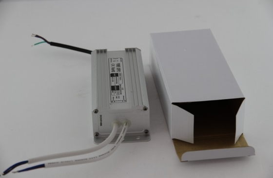C.C 60W du Portable 24 V imperméabilisent la caisse de Platic d'alimentation d'énergie de conducteur de LED avec EN55022 la classe A