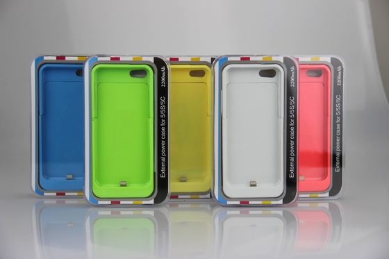 Paquet mince de puissance de batterie de la caisse de batterie d'iPhone de couleur multi 2200mAh pour l'iPhone 5