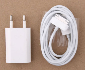 L'UE branchent l'accessoire de remplissage de téléphone portable de câble de données d'USB de chargeur à C.A. pour iPod/iPhone 4/4s