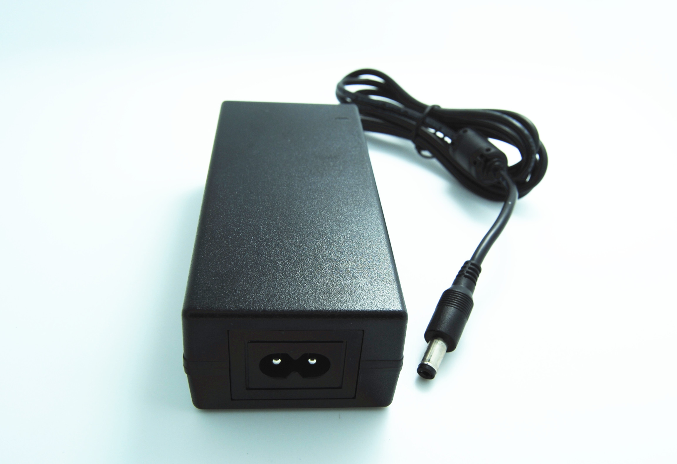 12V 5A 60W a produit l'adaptateur d'alimentation CC De caméra de sécurité avec la prise de 2 bornes