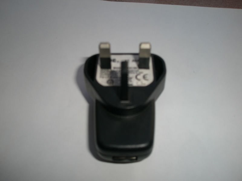 KTec 5W blanc / noir 2.8V à 12V, 10ma à 1000mA DC Chargeur universel USB Power adaptateur