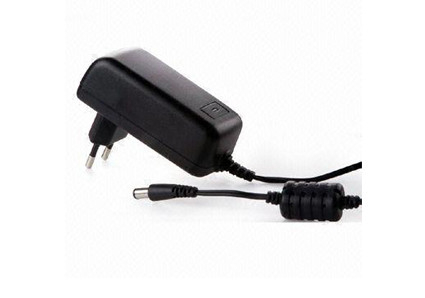 Faible coût universelle AC / DC Power Adapter