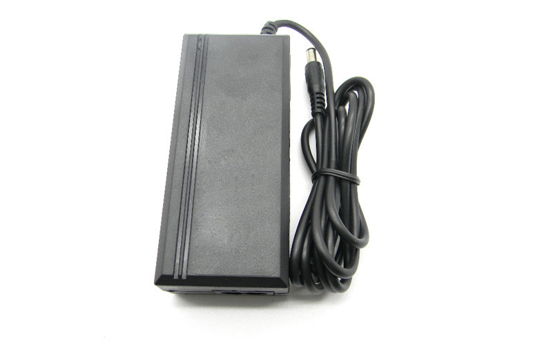 C.A. de 12V 2A à l'adaptateur d'alimentation CC Au-dessus de courant actuel/constant 5.5x2.1mm